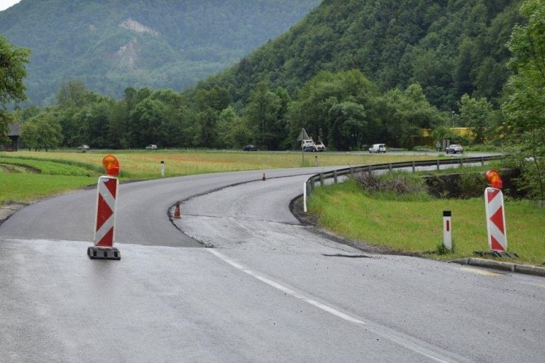 Kisovec dela na cesti.jpg