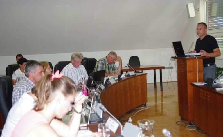 komunala_007_0001.jpg