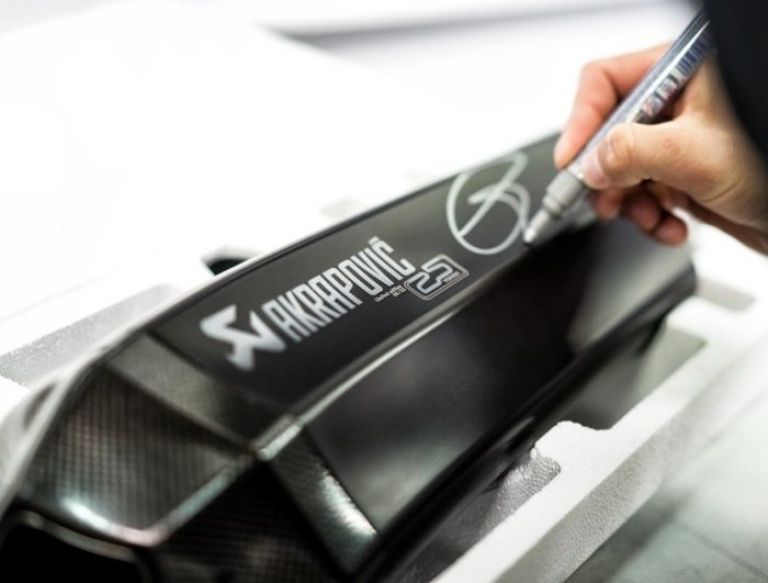 akrapovic.jpg