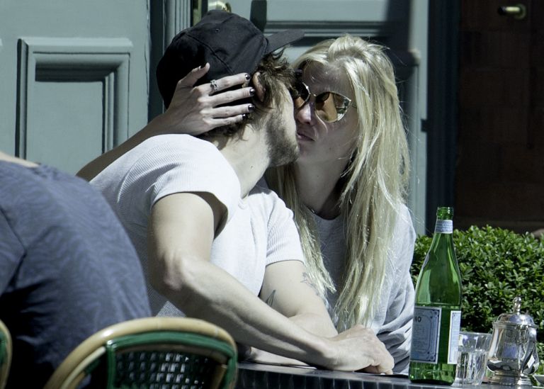 Lara Stone.jpg