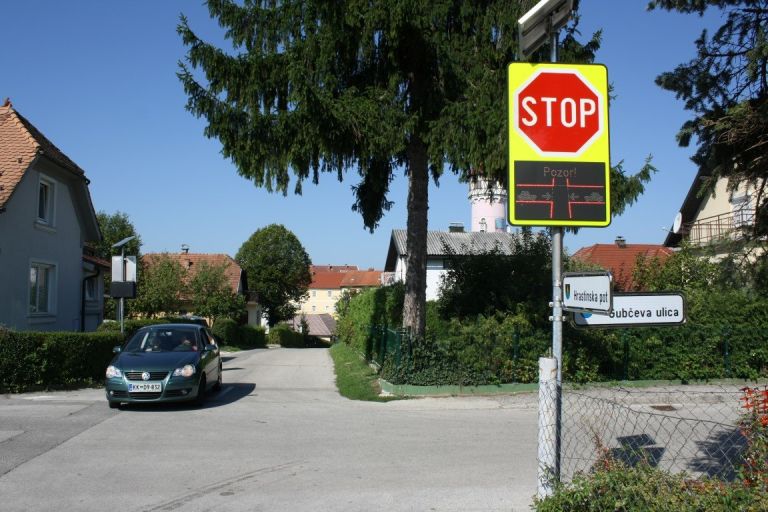 naslovndd_000.jpg
