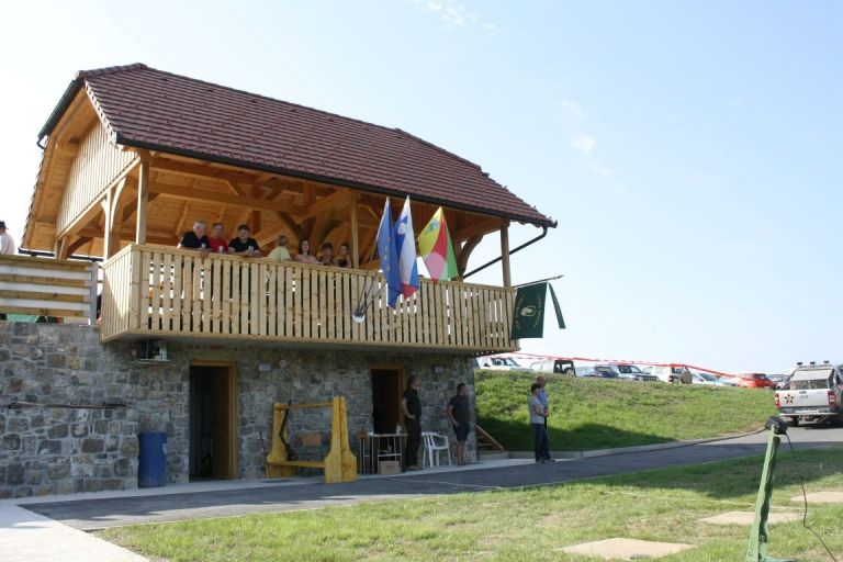 naslovnc_000.jpg