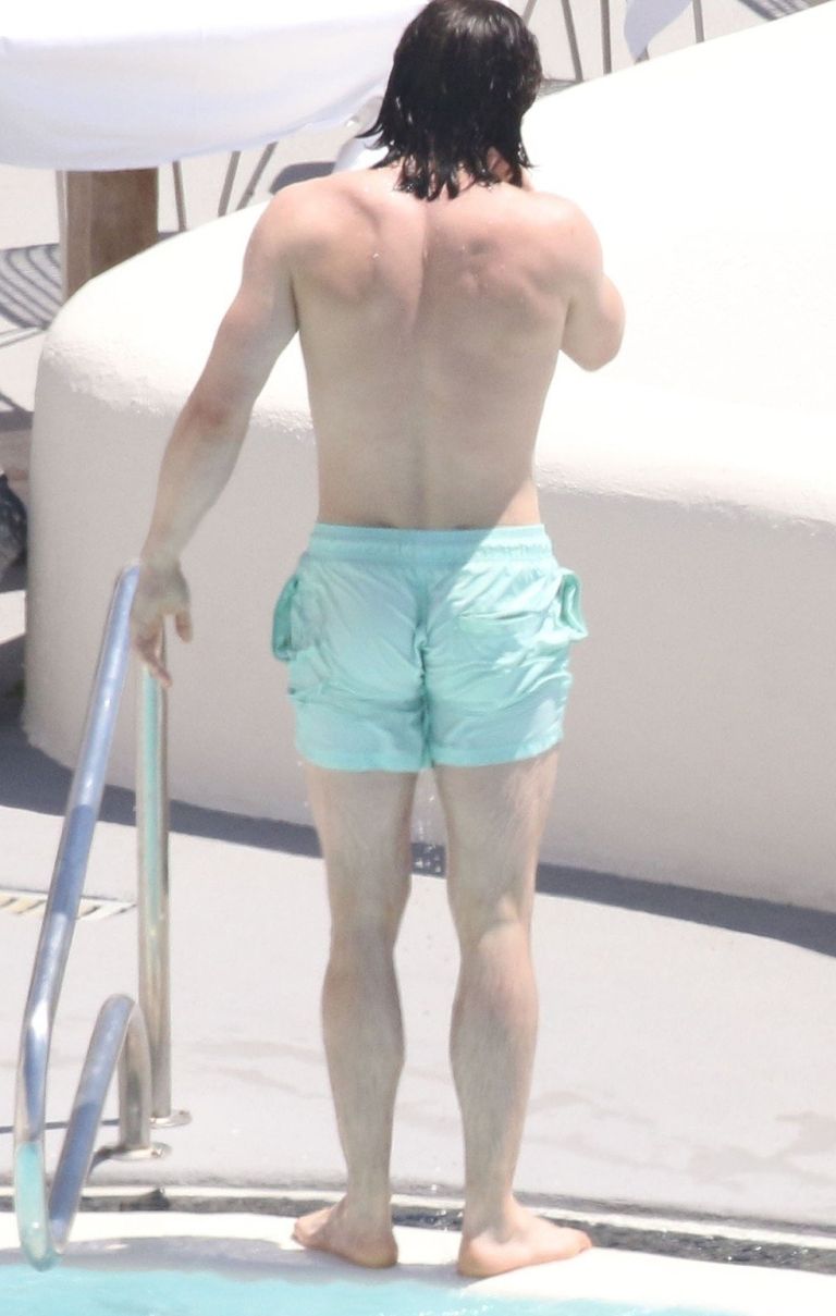 kit harington zadnjica.jpg