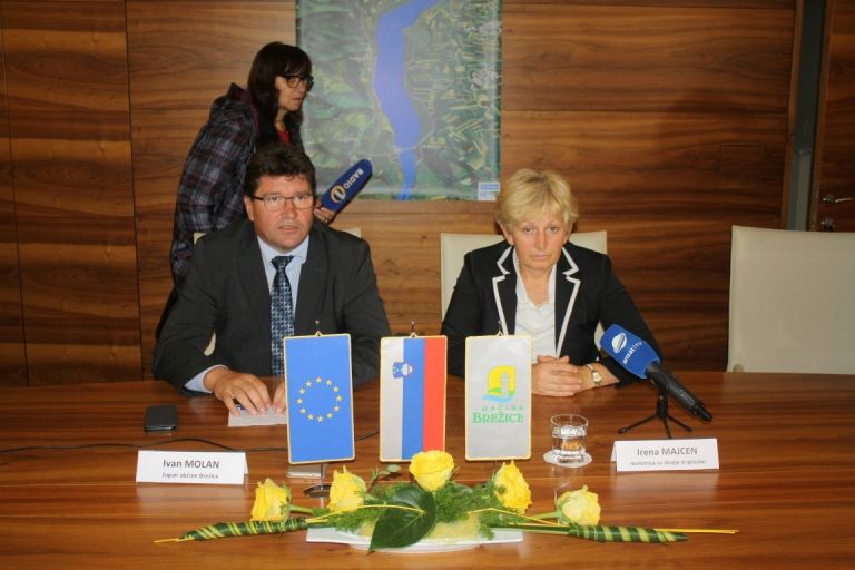 molan_in_majcnoca.jpg