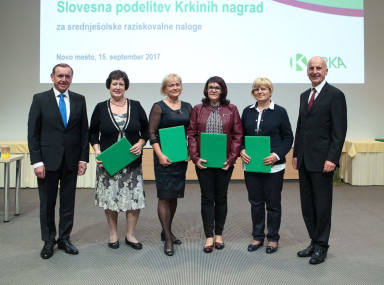 krkine_nagrade__srednje_sole_mentorice_prejemnice_plaket.jpg
