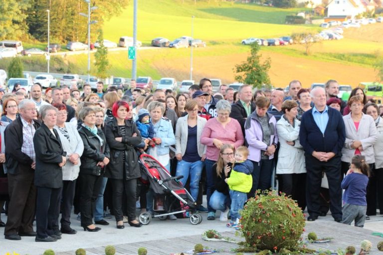 sportna_dvorana_mirna_pec01.jpg