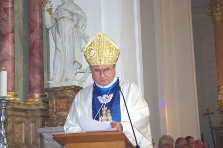 lzaplaz_027_0001.jpg