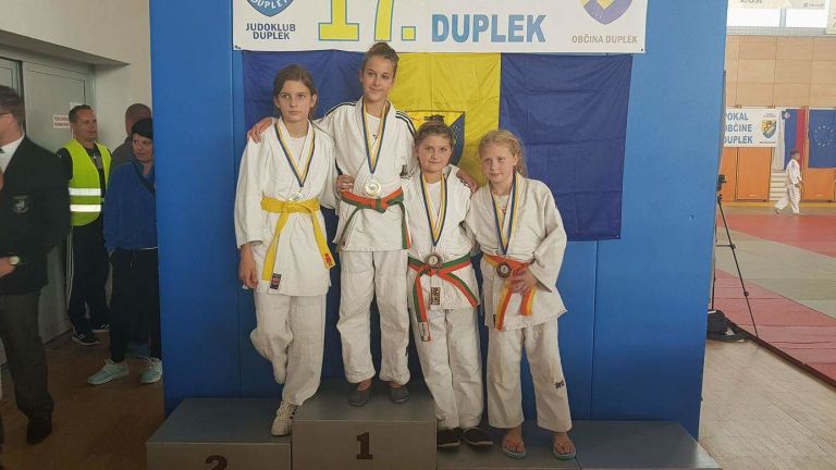 _vanessa_duplek_2017_1__1_.jpg