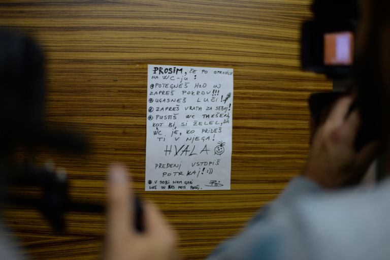 The biggest looser napis na vratih.png