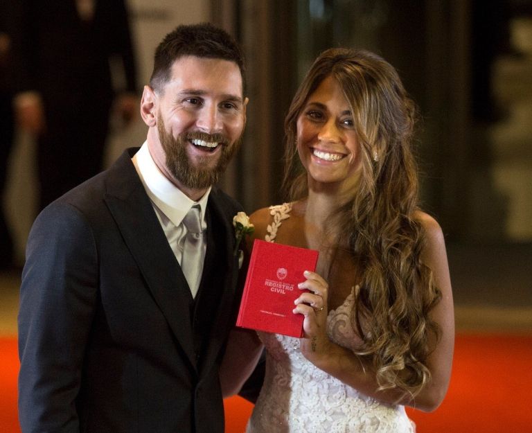 Antonela Roccuzzo, lionel messi.jpg