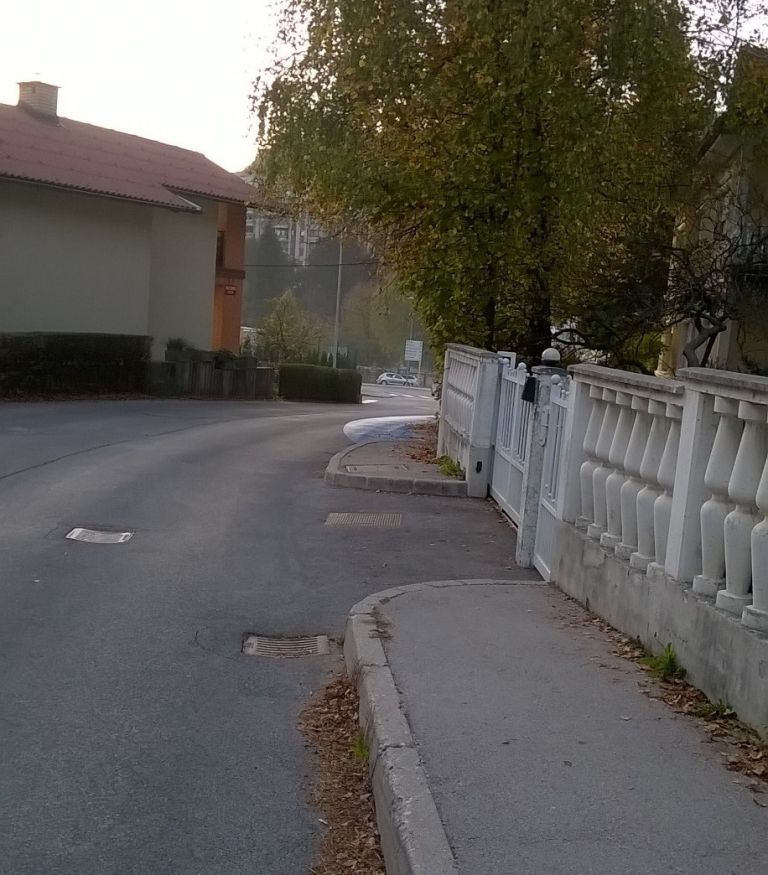 Trbovlje Majcenova koridor pešci 01.jpg