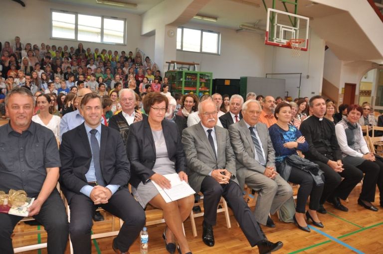 rastoca_knjiga01.jpg