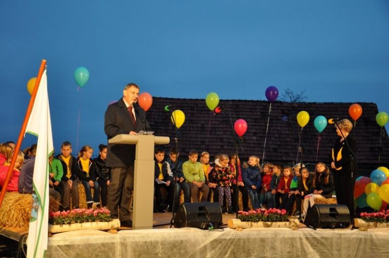 otvoritev_studenec19_0001.jpg