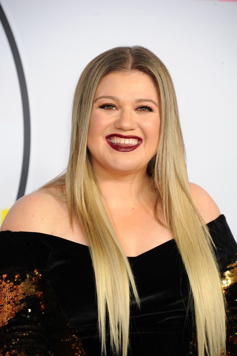 Kelly Clarkson3.jpg