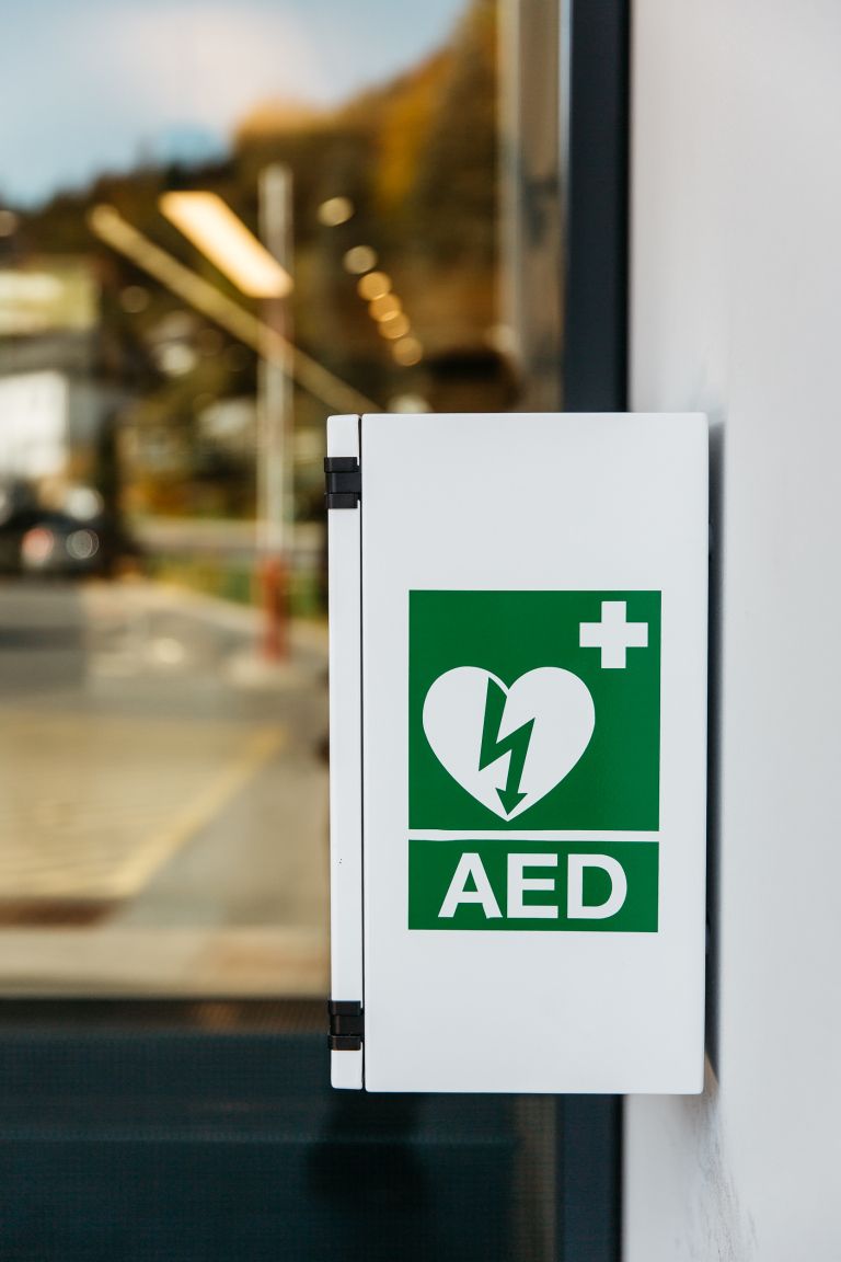 DEFIBRILATOR HOFER KRŠKO BREŽICE