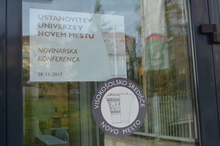 uni_09.jpg