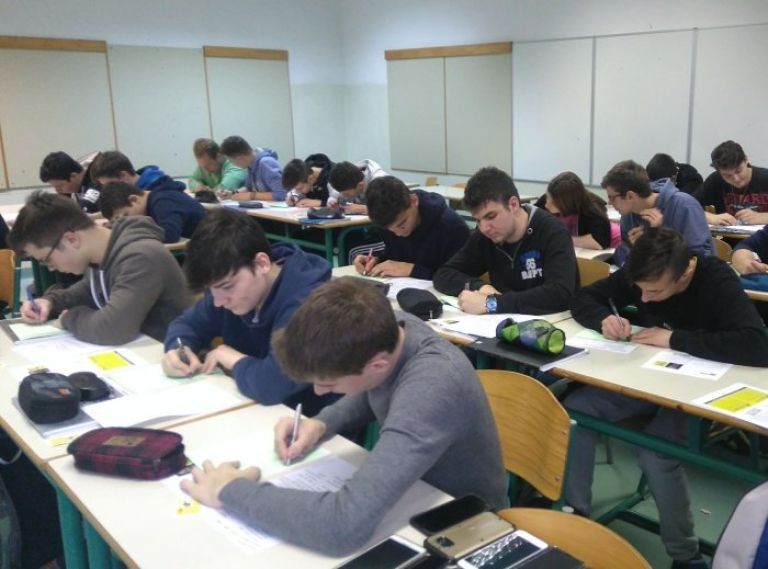 srednjasola_ilu_net.jpg