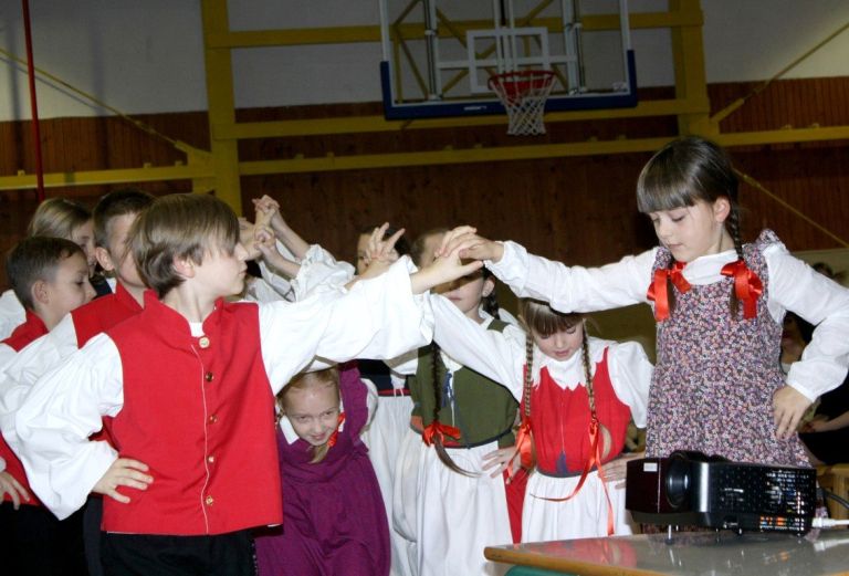 naslovnzr0_000.jpg
