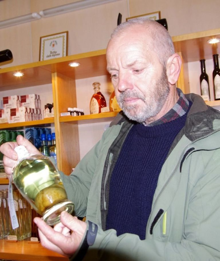 hruska001_0001.jpg