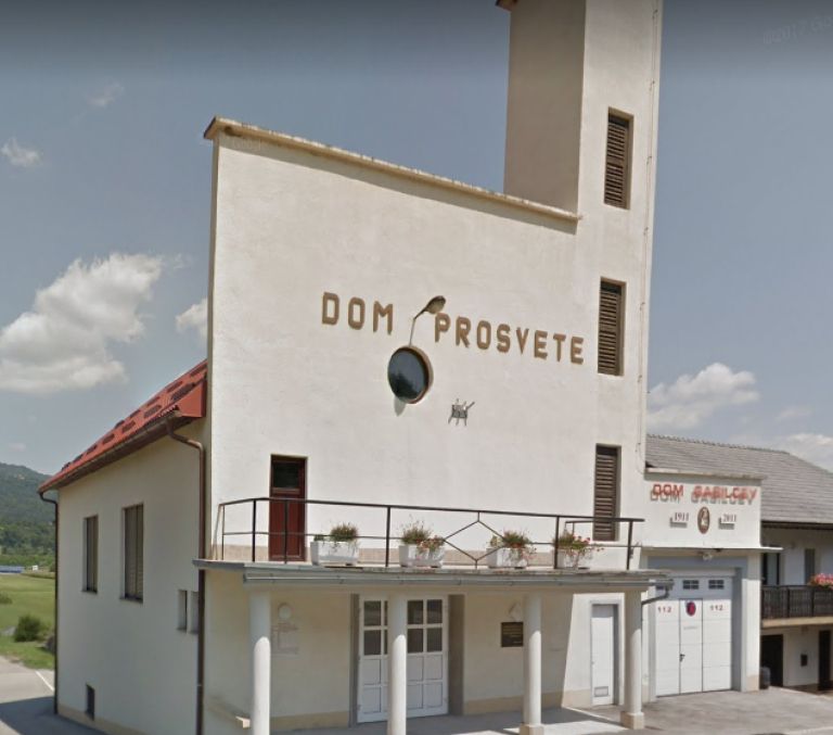 Vrhovo , Dom prosvete.png