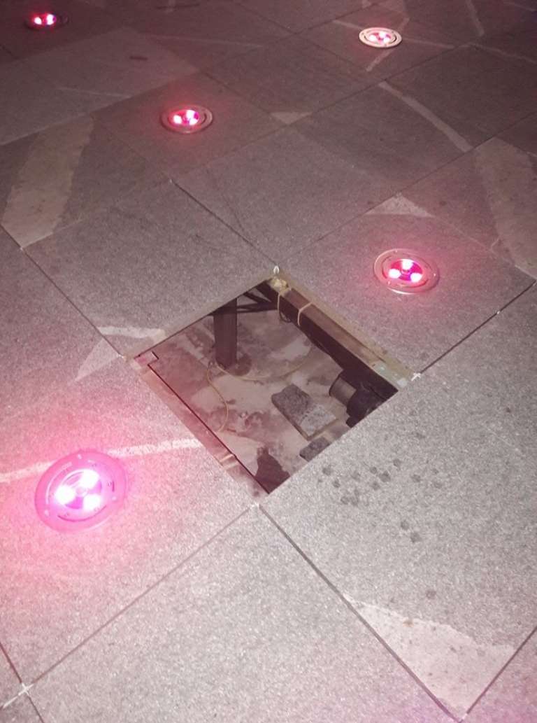 ploščad.jpg