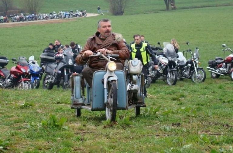 _zzzzmotoristi__3_.jpg