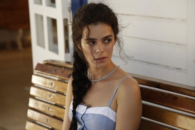 Özge Özpirinçci.jpeg