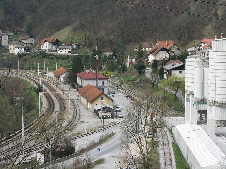 Zagorje železniška postaja.jpg