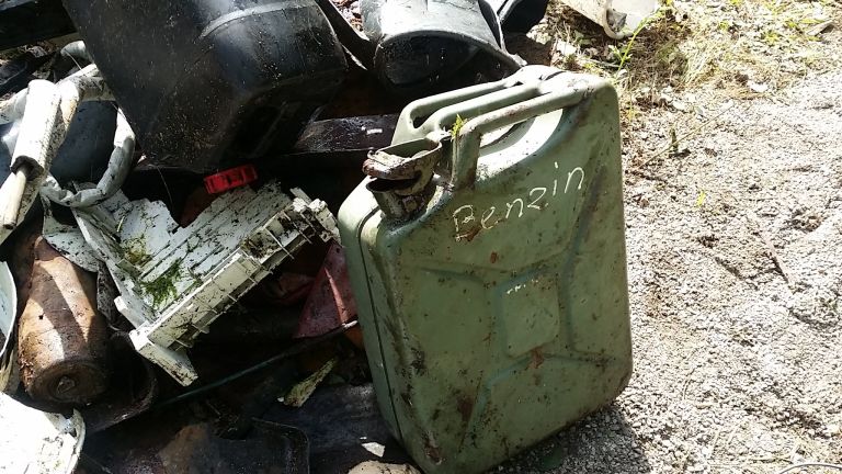 nalsovnica_foto_dez.jpg