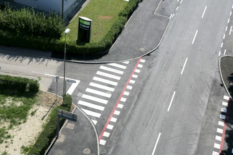 bizeljska_cesta_krizisce_stranske_ulice_z_bizeljsko_cesto_2.jpg