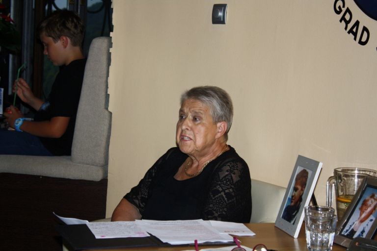 naslovcnxber_000.jpg