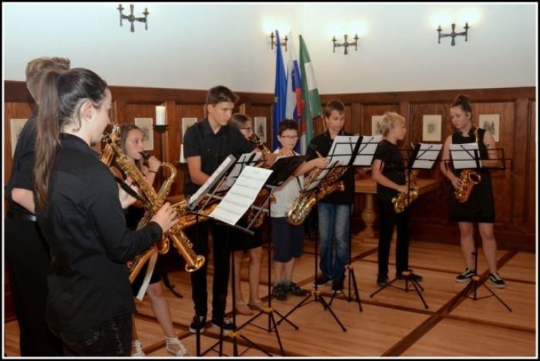 _zzzzzzzzaklju__ni_koncert_saksofon_3.jpg
