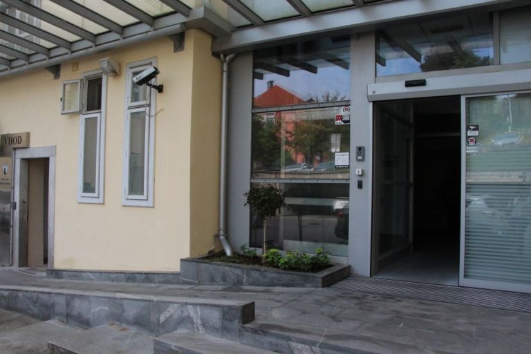 pisarna06.jpg