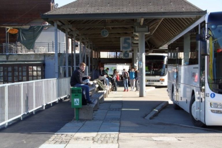 avtobusna_postaja1.jpg