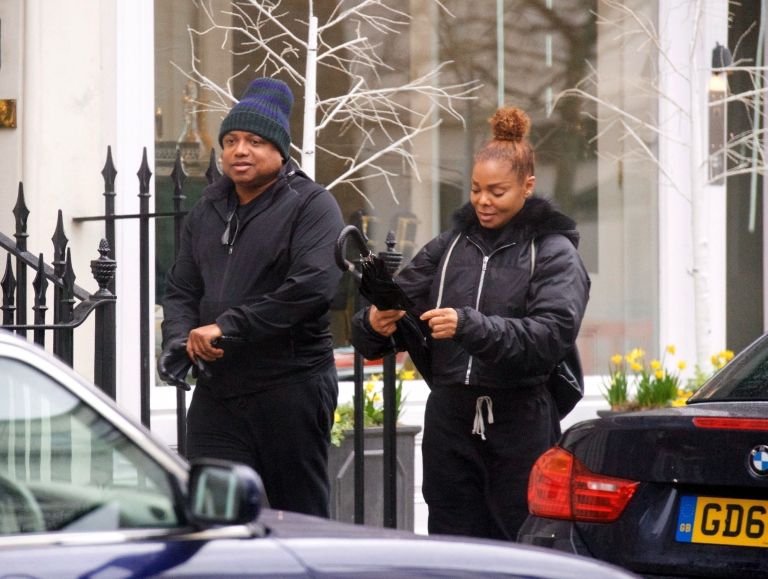 janet in randy jackson.jpg