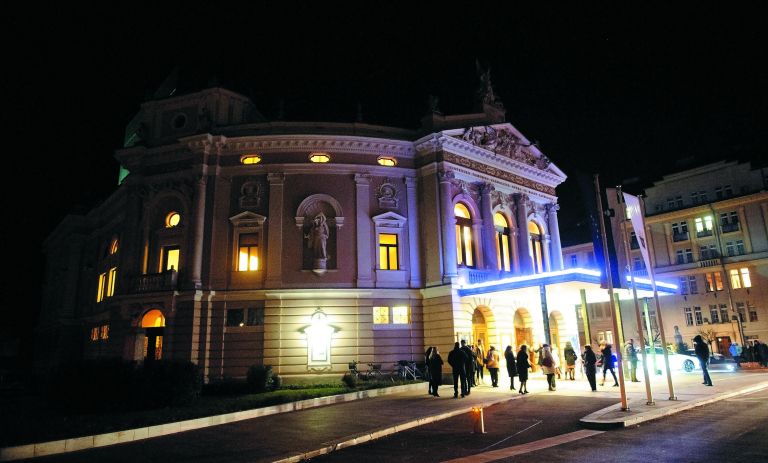 zenska010 2.jpg