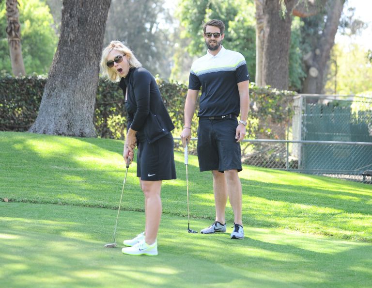 jennie garth in dave abrams.jpg