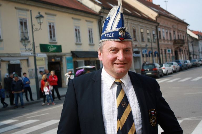 naslovnivan_000.jpg