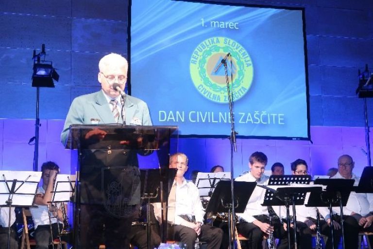 cz001.jpg