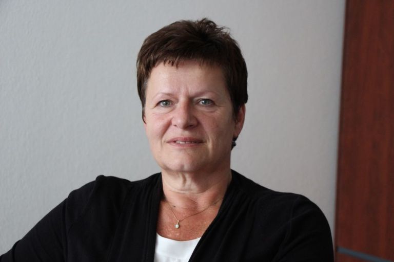 vesna_dular_iv.jpg