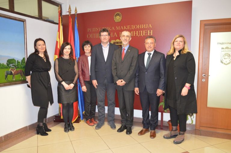na_sprejemu_pri_zupanu_obcine_ilinden__severna_makedonija.jpg