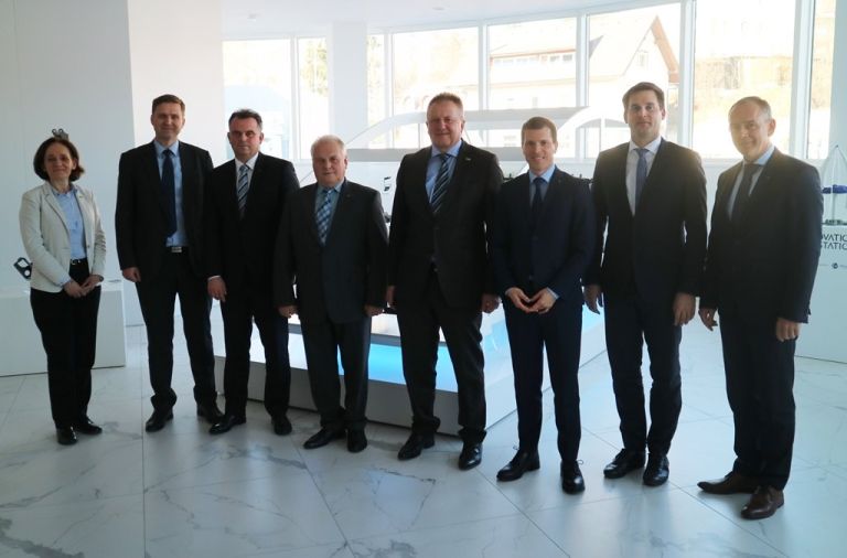 minister_v_tpv_splet.jpg
