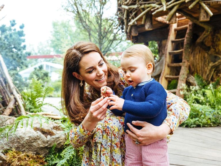 Kate Middleton, princ Louis.jpg