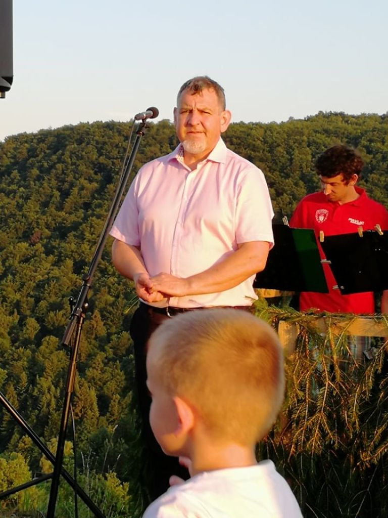 09.jpg