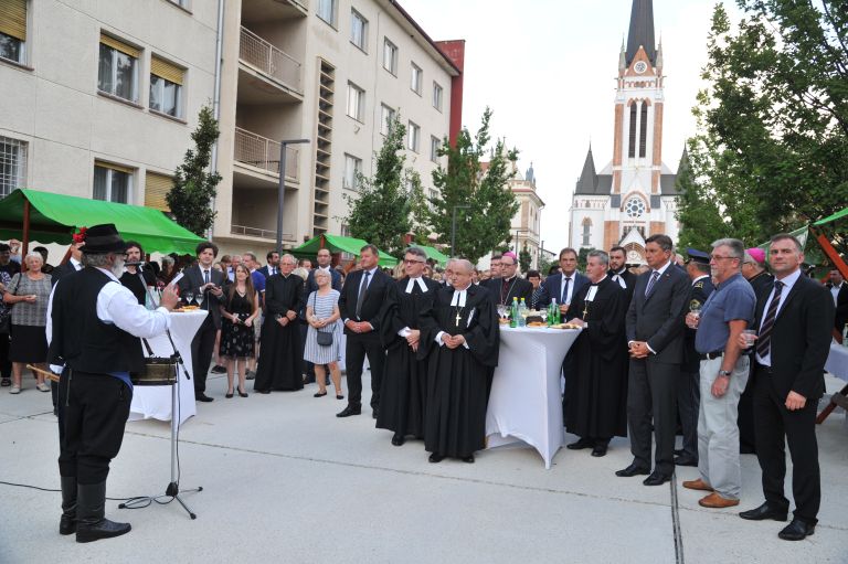 murska-sobota, slovesna-božja-služba, 100.let-priključitve-prekmurja