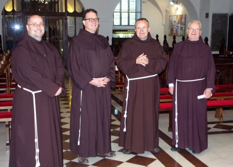 francis_013.jpg
