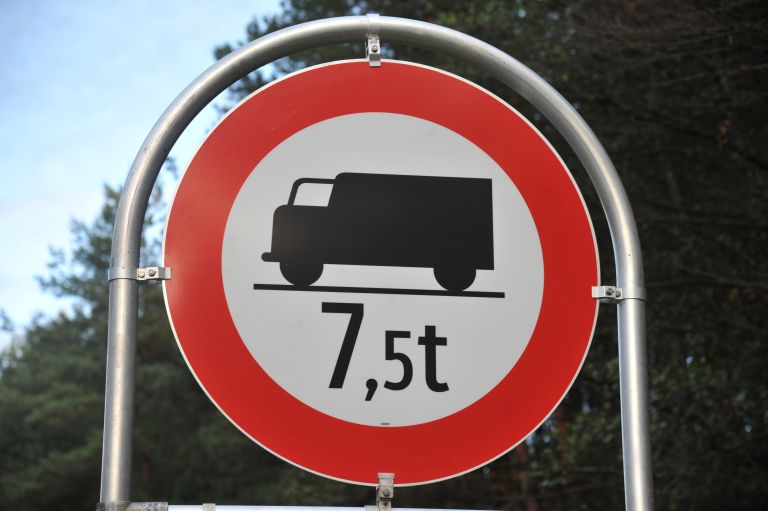 kuzma, table, mejni-prehod, tovornjaki, prepoved-vožnje