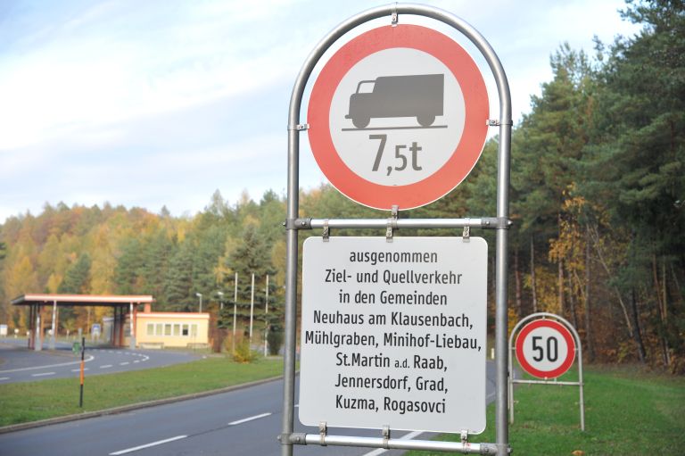 kuzma, table, mejni-prehod, tovornjaki, prepoved-vožnje