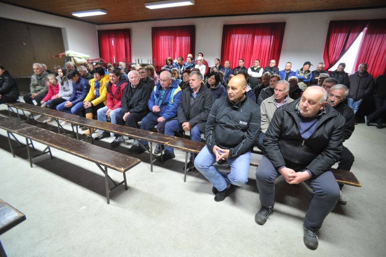gederovci, civilna-iniciativa, krajani, obnova-cest