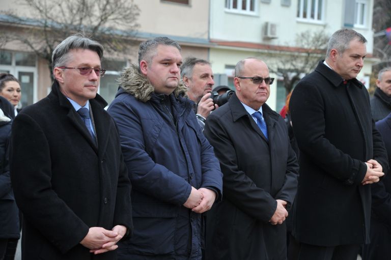 spomenik-ob-100.obletnici-priključitve-prekmurja